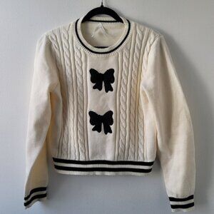 Dreamers knit  fitted fit Bow crew neck pull over